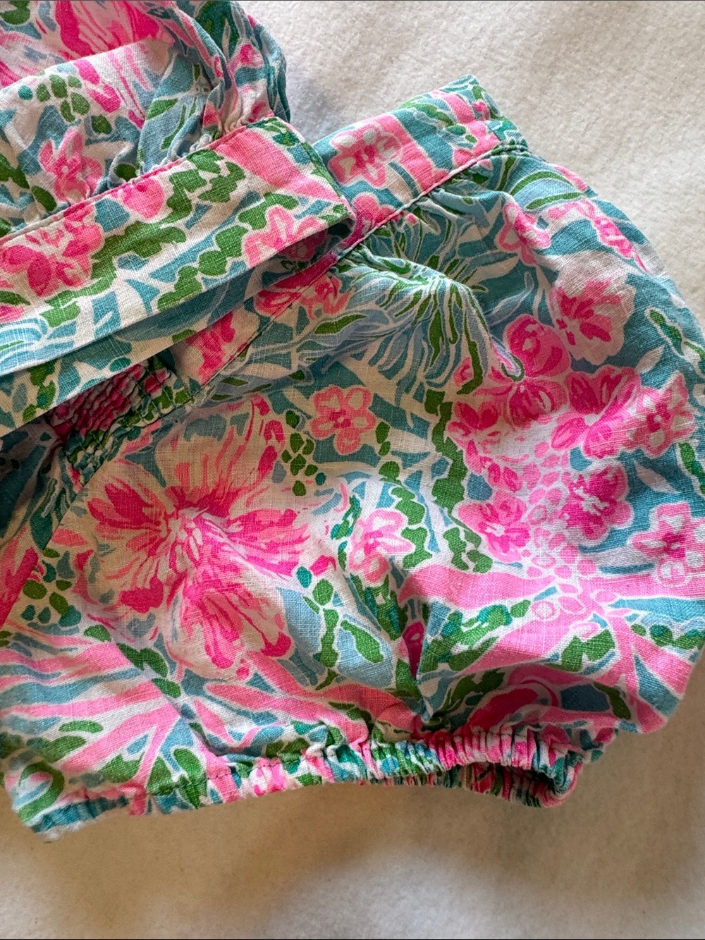 Lilly Pulitzer 100% Linen Floral Puff Sleeve Smocked Top Size 12 - Picture 10 of 10